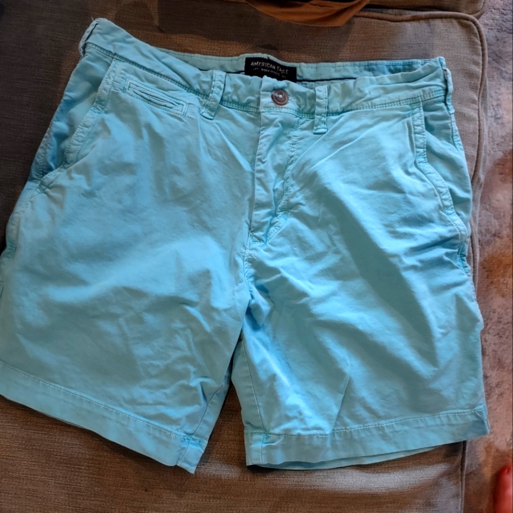 American Eagle Shorts 30 waist 7 inch inseam